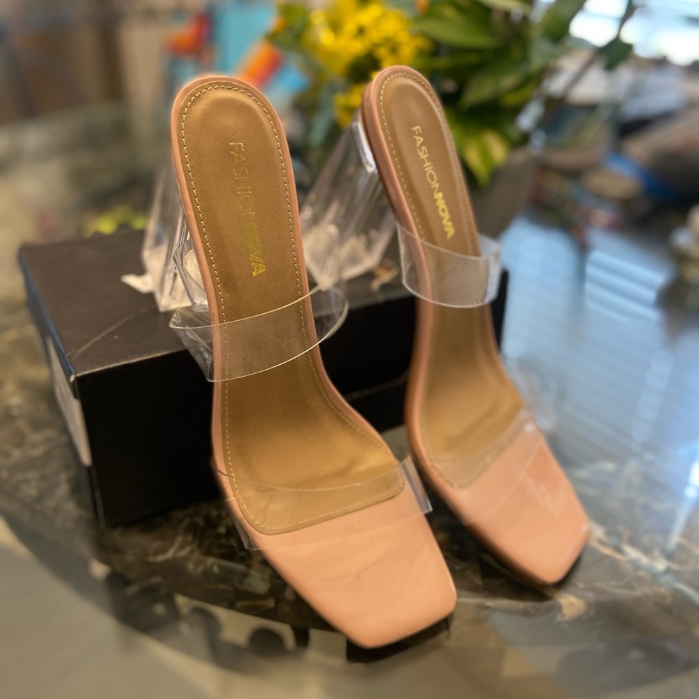 Sz 11 Clear Double Strap Sandals